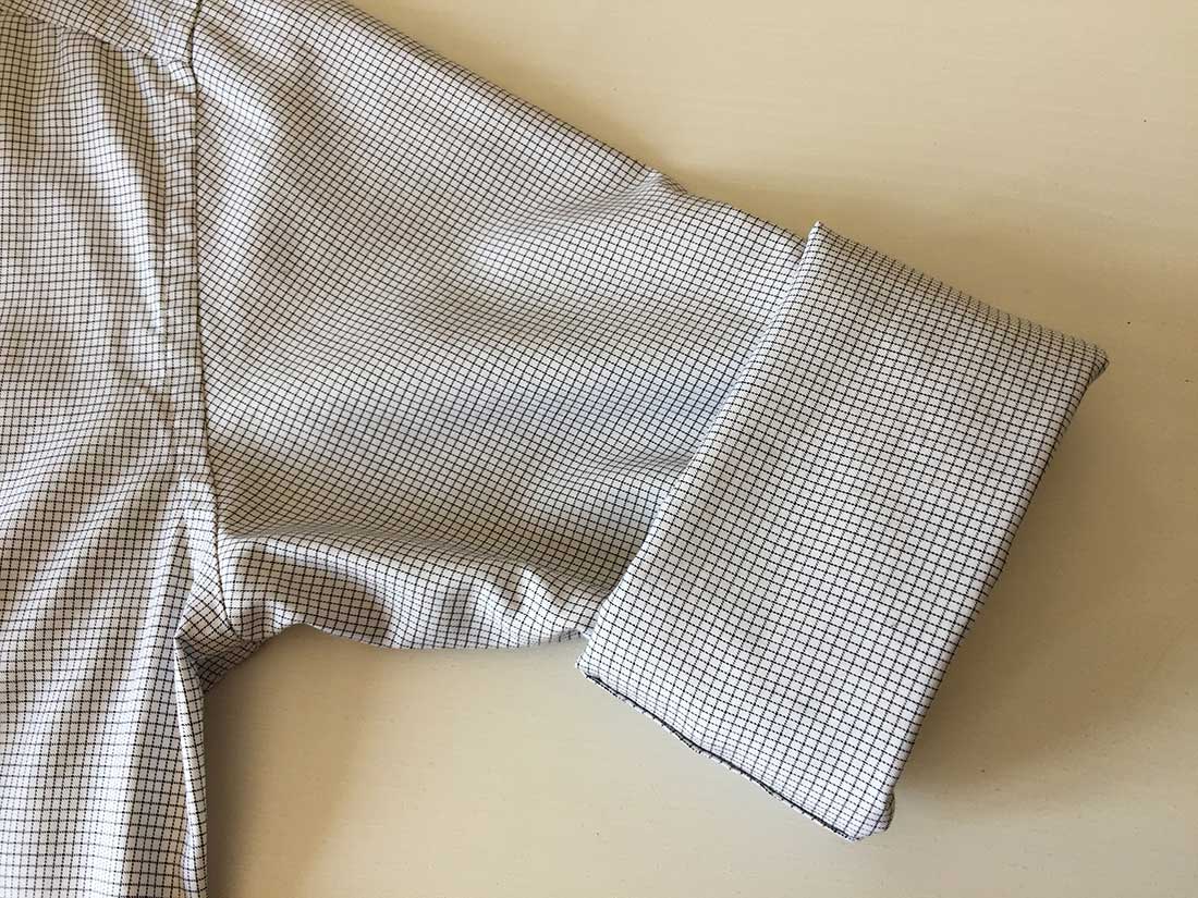 piegare manica camicia uomo sopra il gomito Camiceria Smeralda